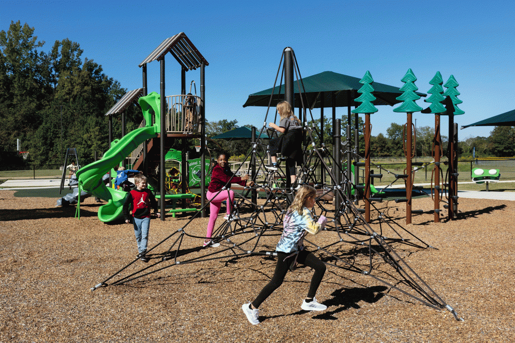 9-GameTime_Sycamore_Elementary_064.gif#asset:14956